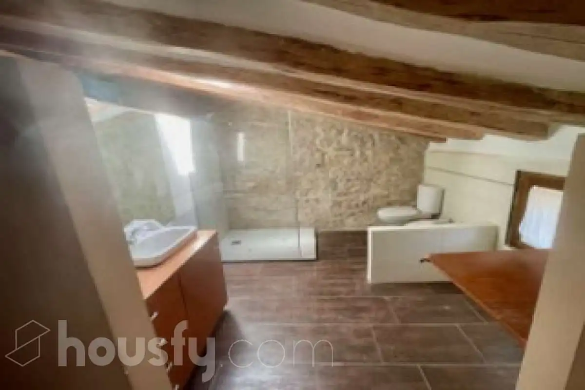 Casa de 263 m² en Mediona