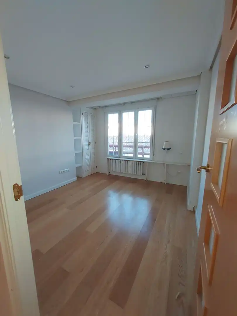 Piso de 140 m² en Zaragoza