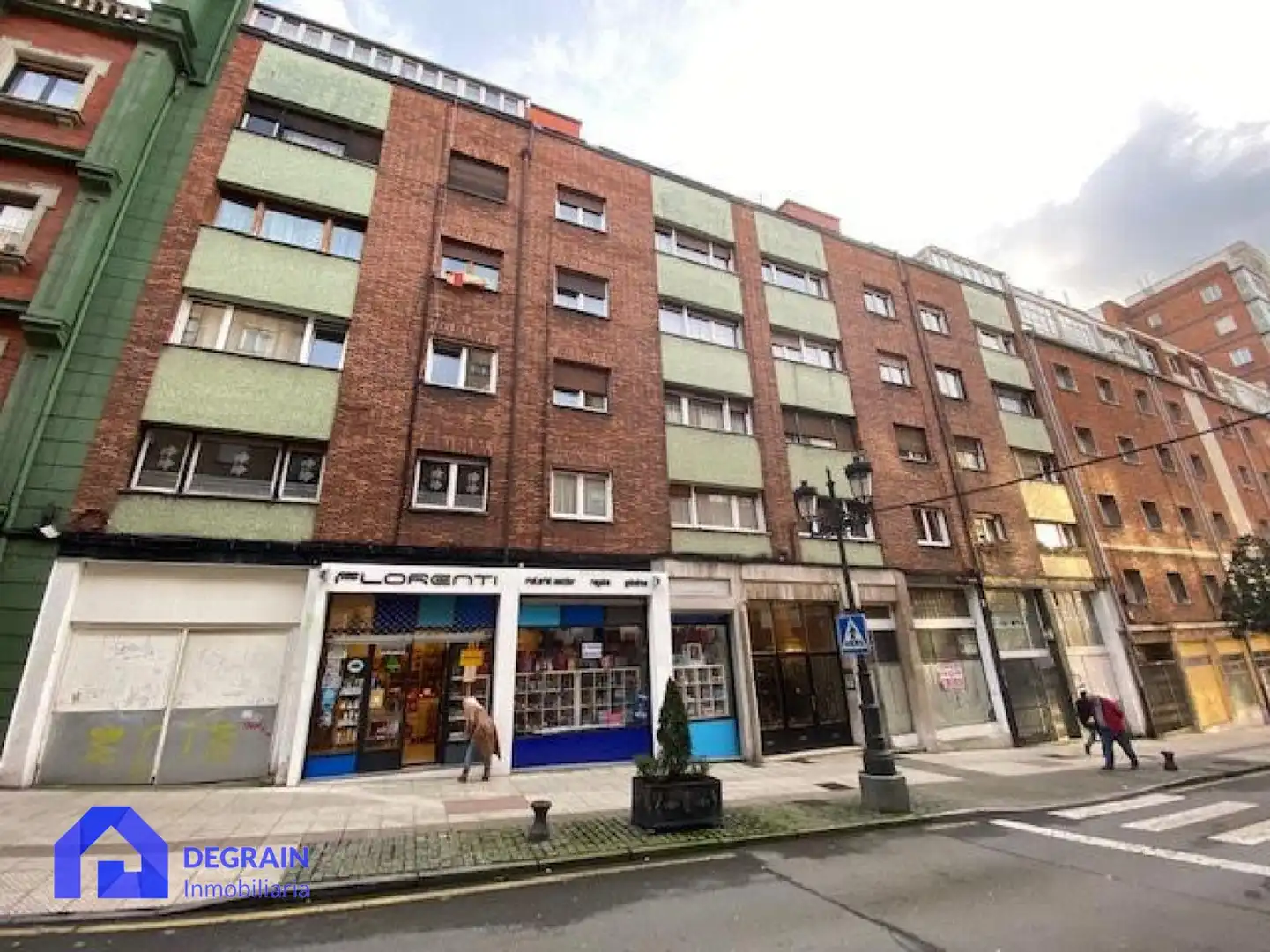 Piso de 81 m² en Oviedo