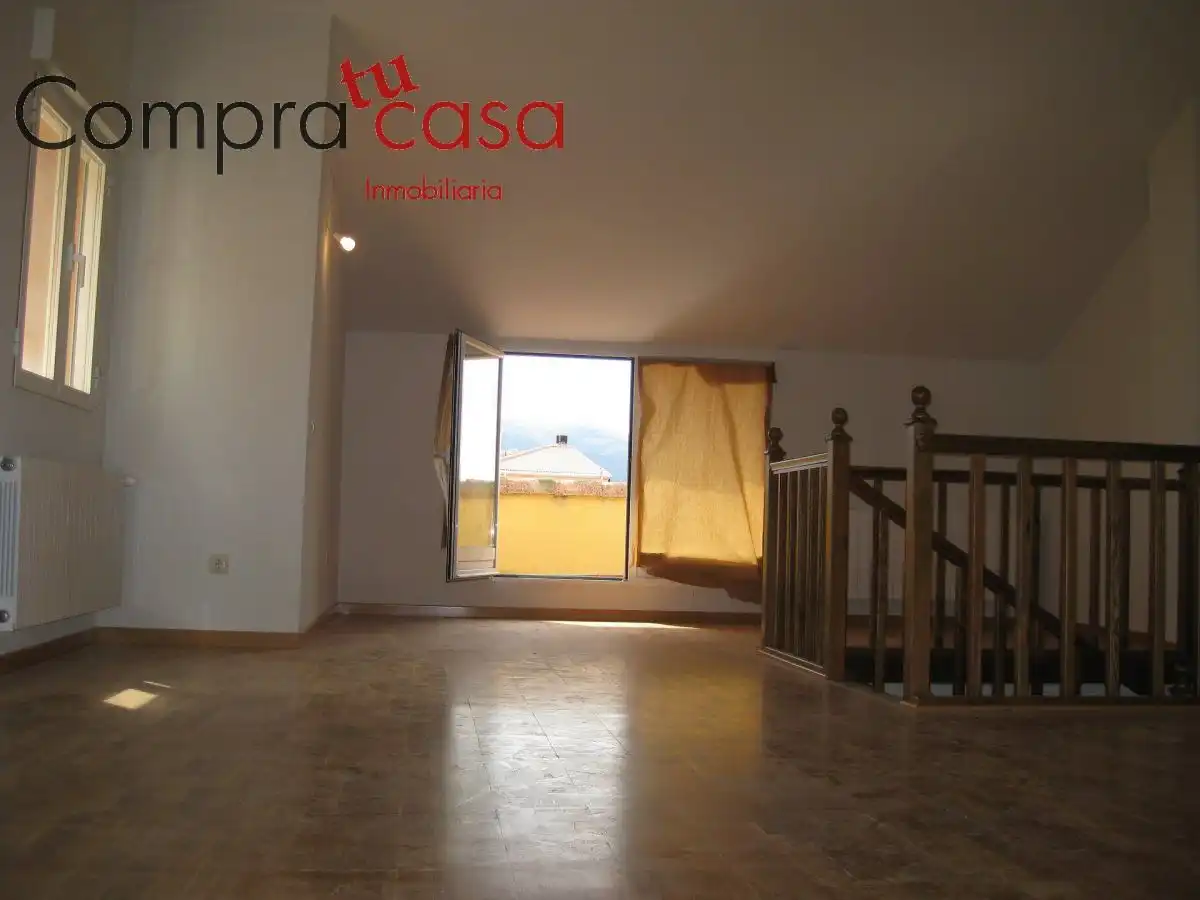 Casa de 210 m² en Revenga