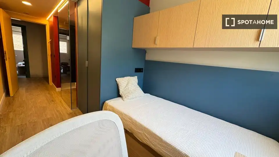 Habitación 345 m², Zaragoza