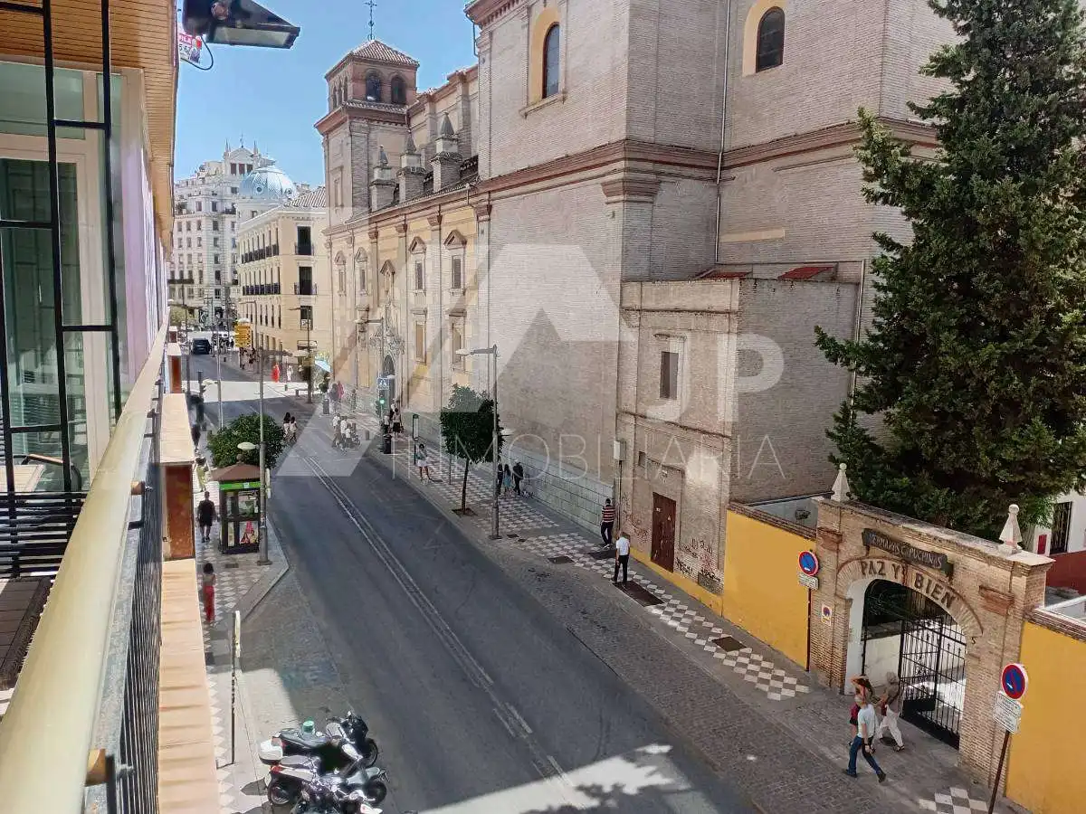 Piso de 90 m² en Granada