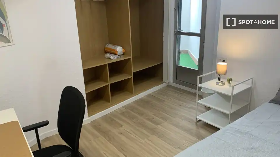 Habitació de lloguer, Montcada