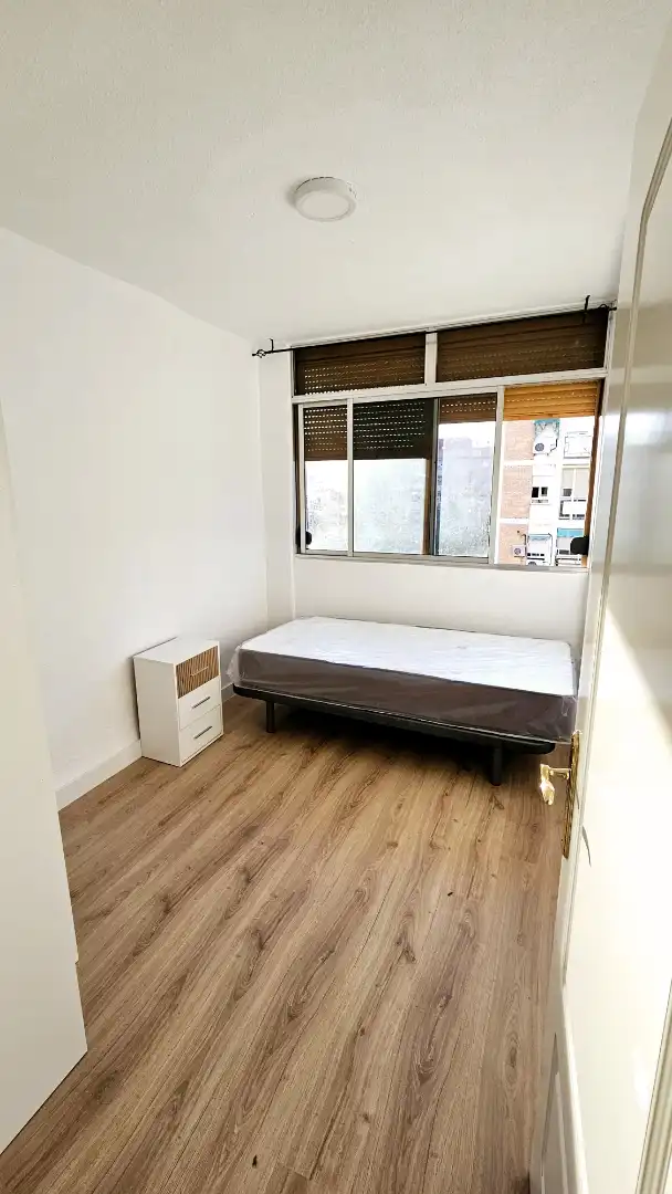 Pis de 75 m² a Còrdova
