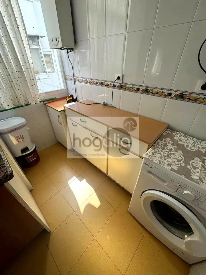 Habitación 65 m², Sevilla