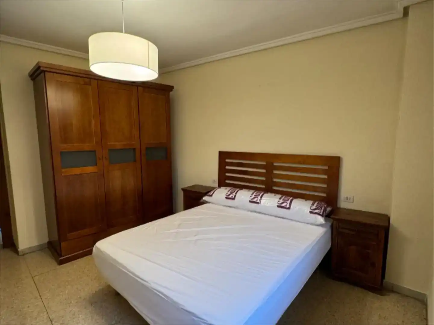Комната 142 м², Саламанке