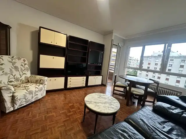 Pis de 130 m² a Pamplona