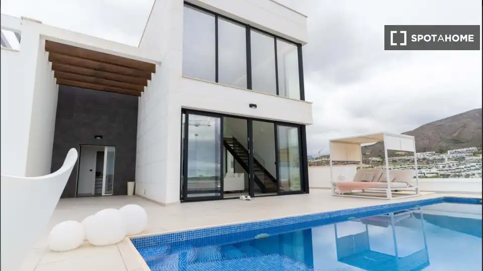 Habitación 315 m², Finestrat
