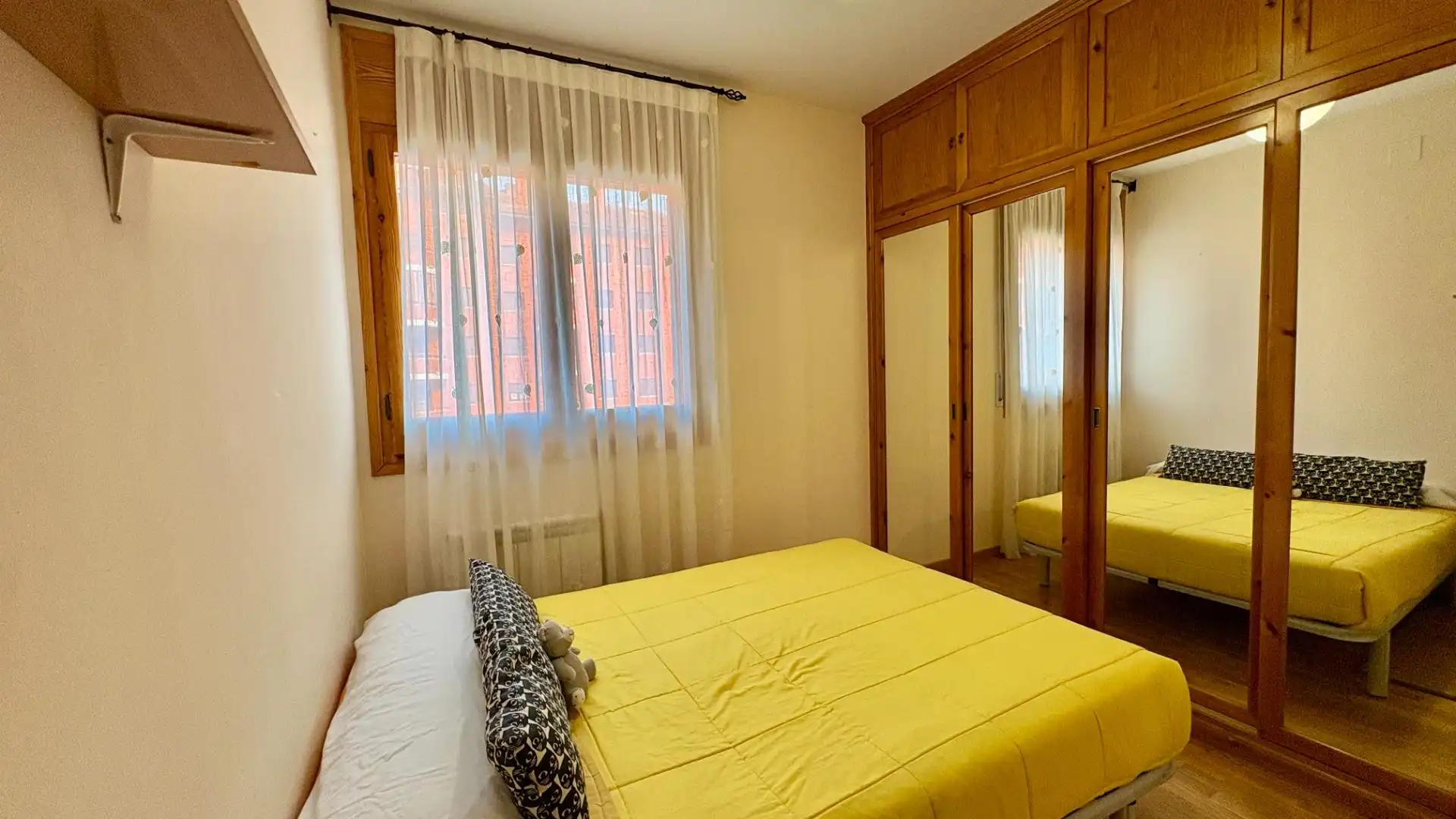 Flat 100 m² in Jaca