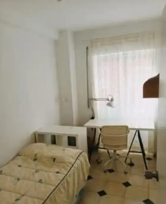 Piso de 85 m² en Sevilla