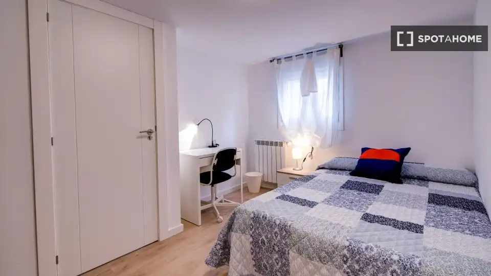 Habitación 63 m², Zaragoza