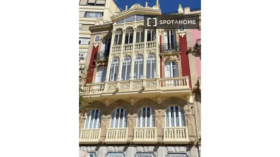 Habitación 145 m², Almería