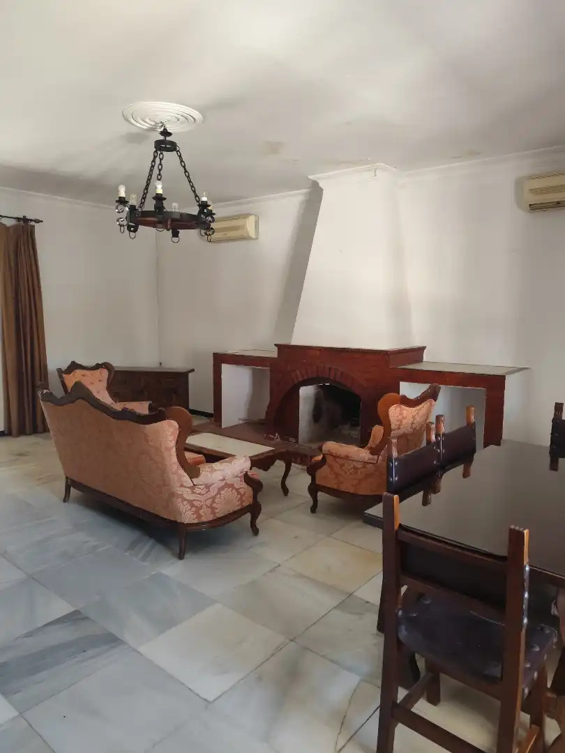 Casa de 220 m² en Valencina de la Concepción