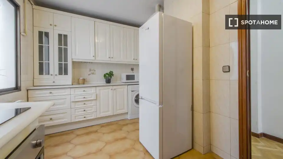 Habitación 150 m², Madrid