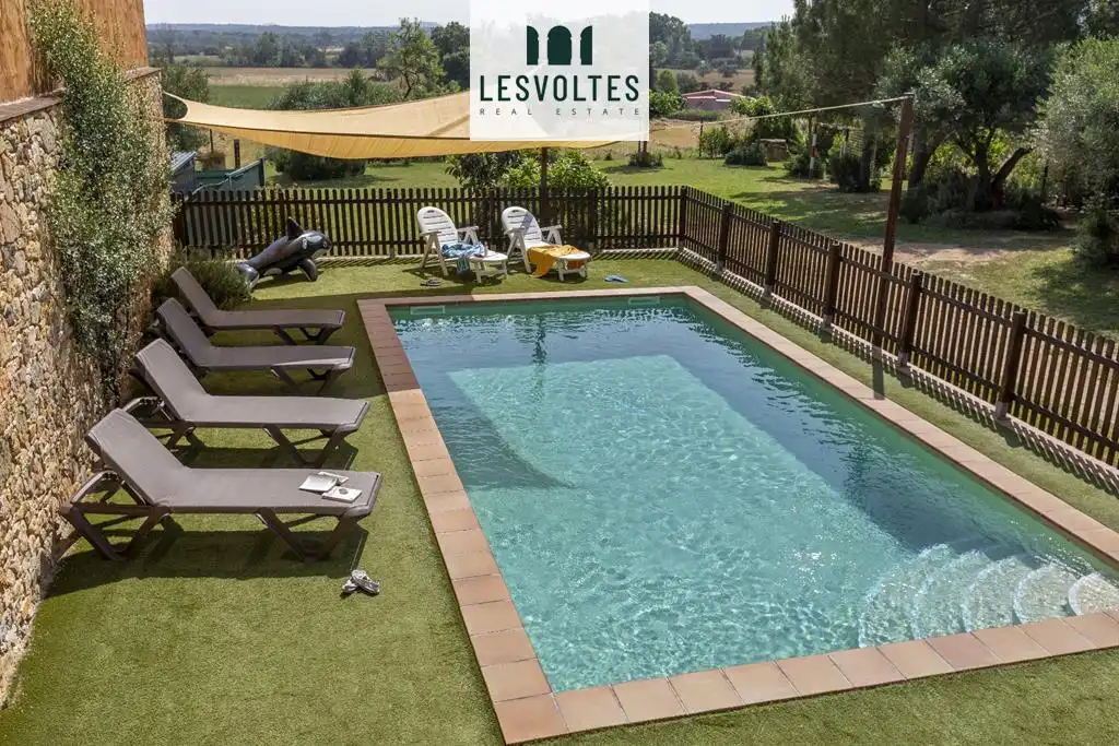 Casa de 264 m² en Forallac