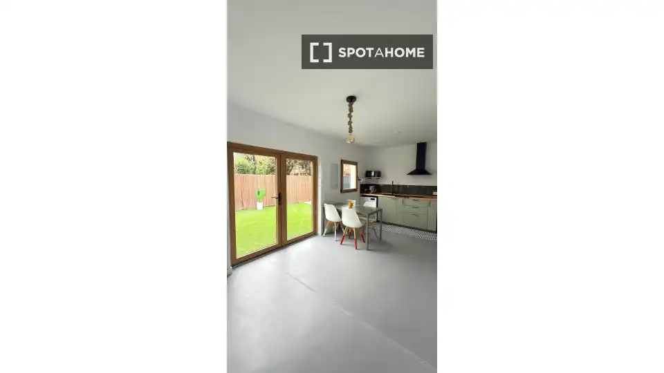 Habitación 150 m², Viana de Cega
