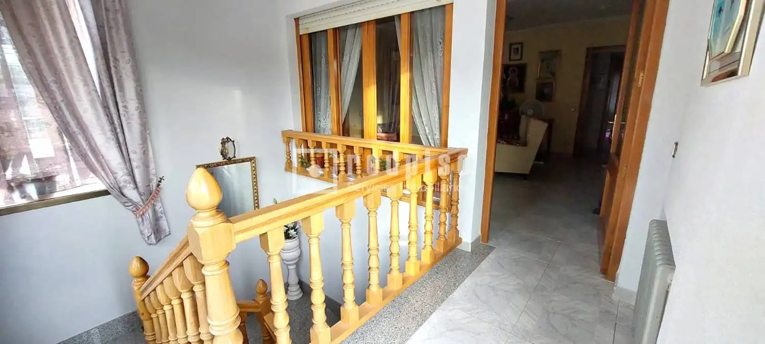Casa de 202 m² en Cebolla