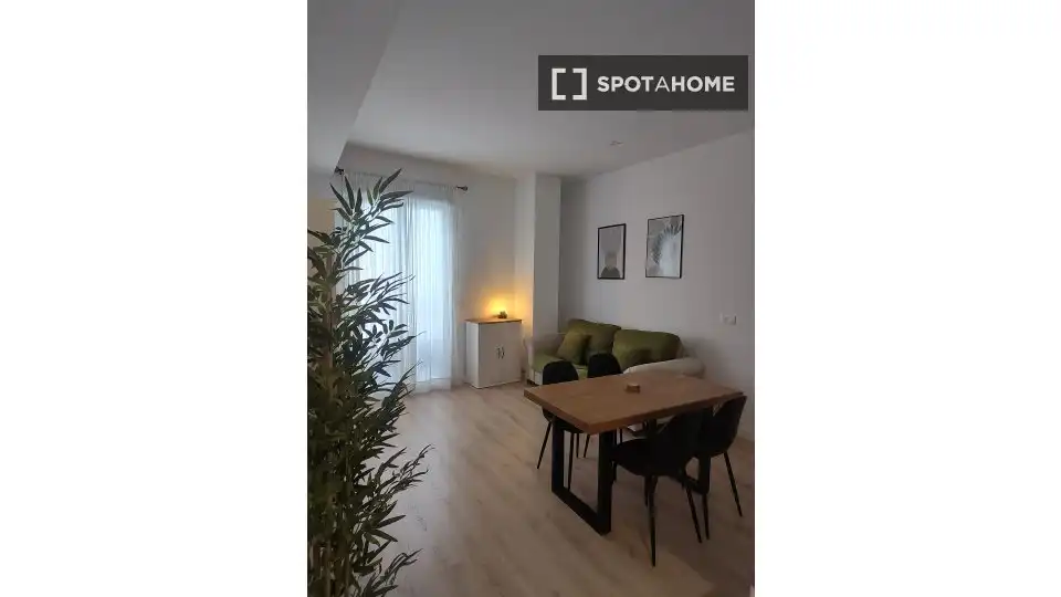 Habitación 69 m², Sevilla