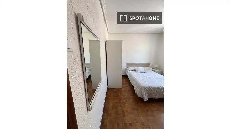 Quarto para alugar, Pamplona / Iruña