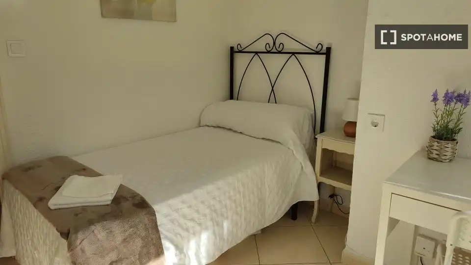 Habitación 92 m², Alicante