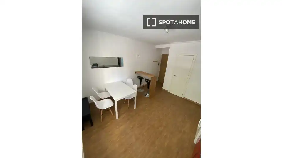 Habitación 92 m², Sevilla