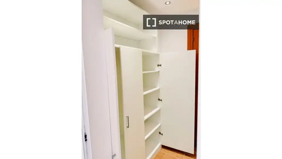 Habitación 58 m², Granada