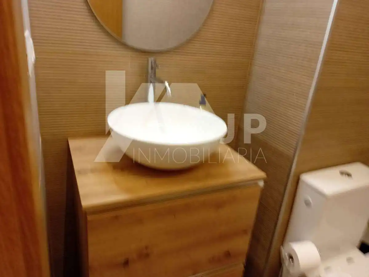 Piso de 90 m² en Granada