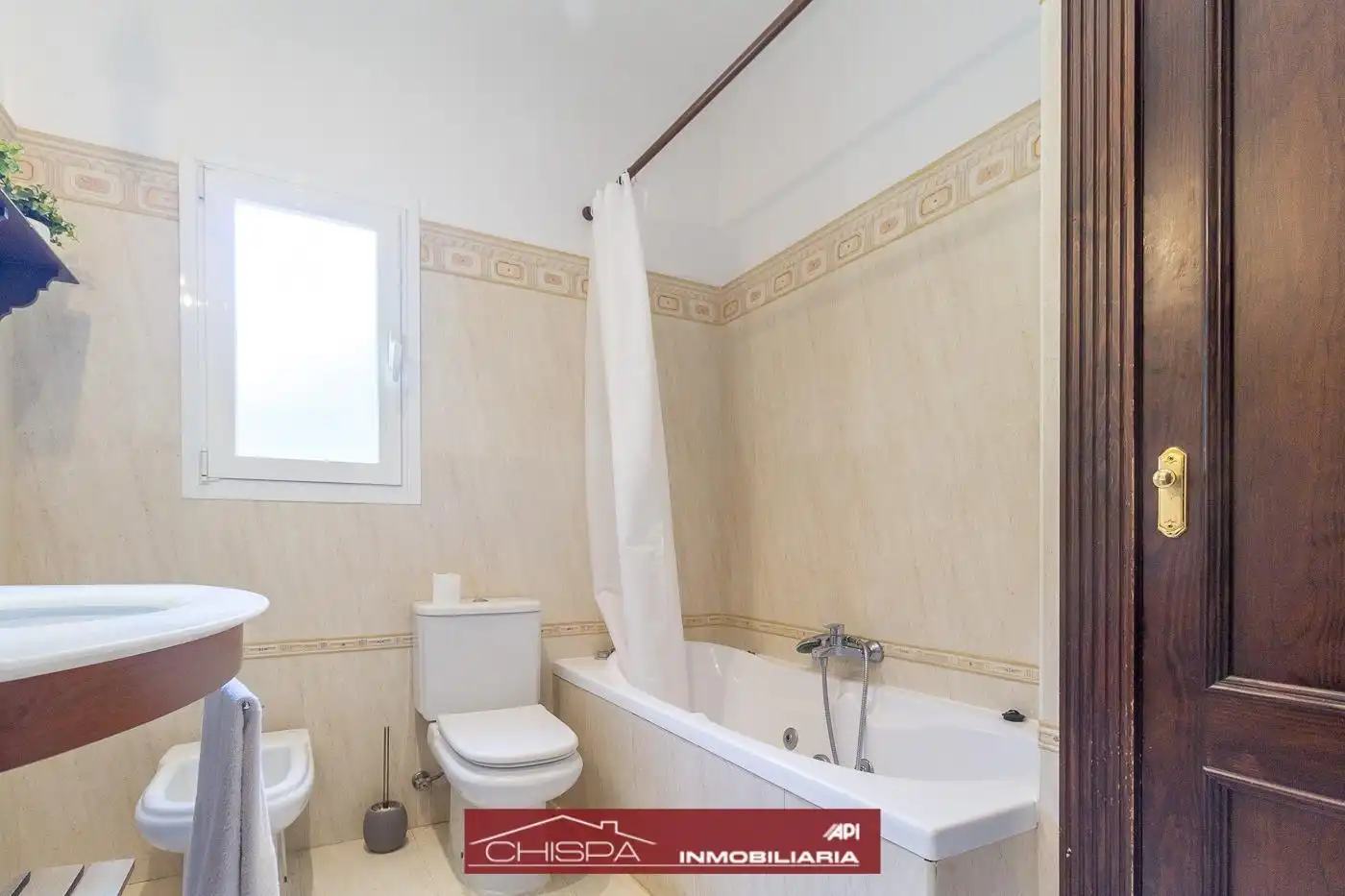Piso de 200 m² en Nàquera / Náquera