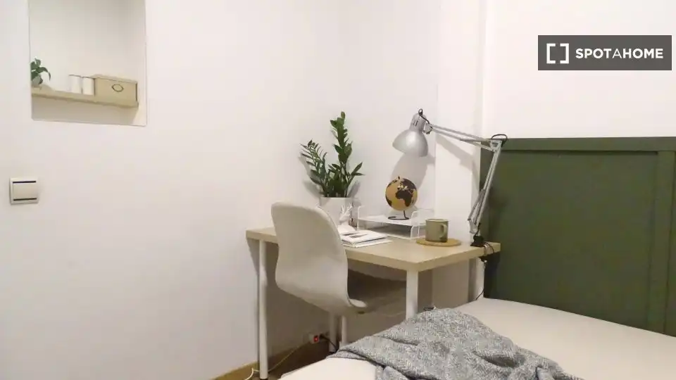 Habitación 90 m², Barcelona