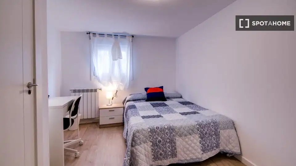 Habitación 63 m², Zaragoza