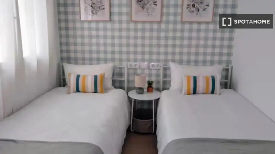 Habitación 92 m², Granada