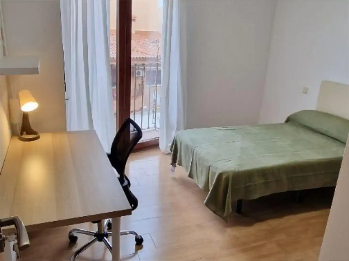 Habitación 85 m², Argés