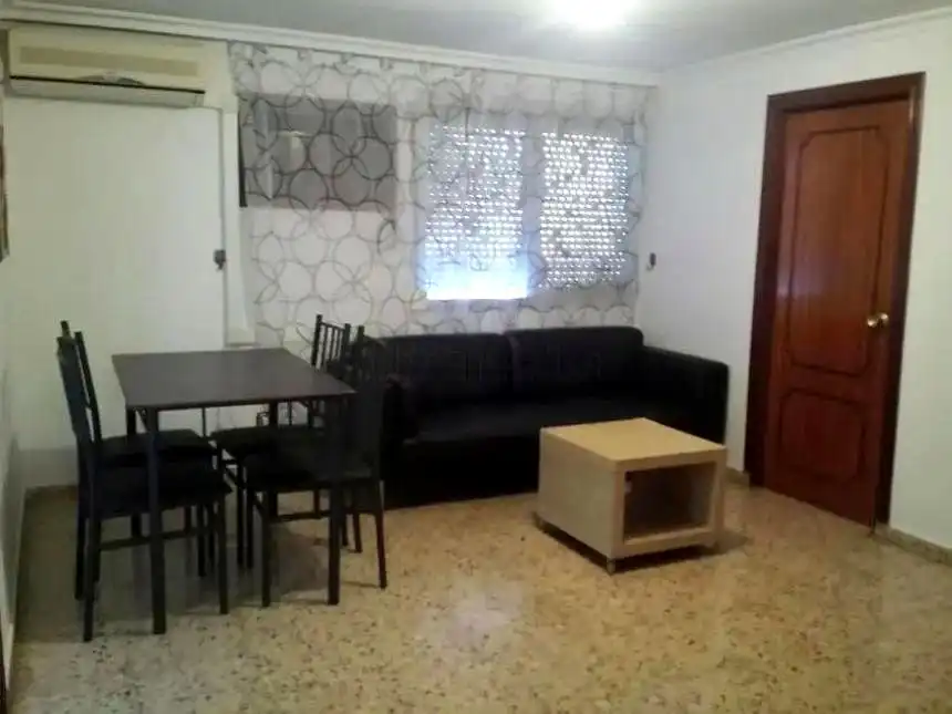 Piso de 60 m² en Sevilla