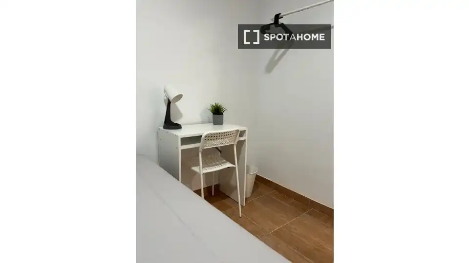 Habitación 120 m², Alicante