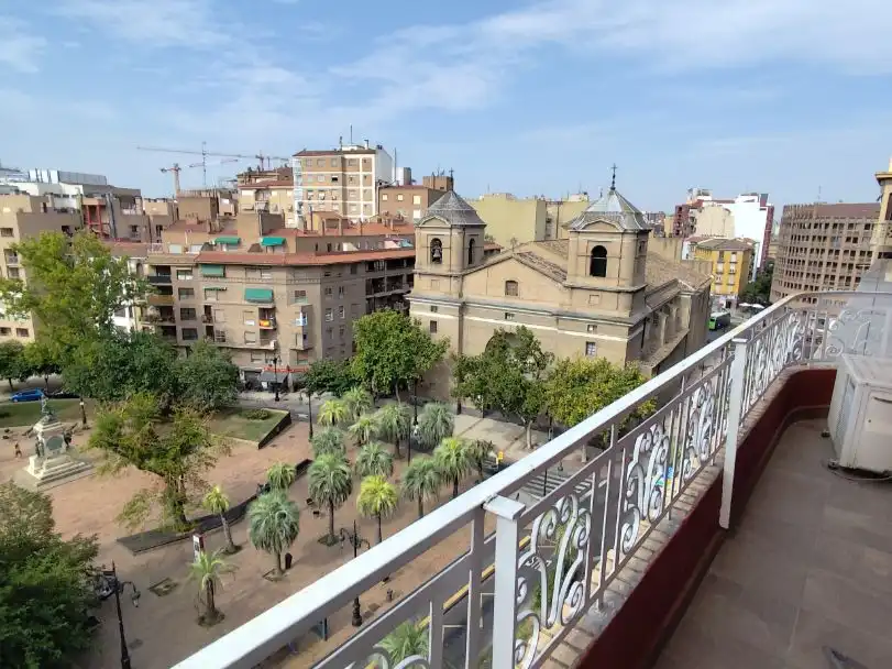 Piso de 140 m² en Zaragoza