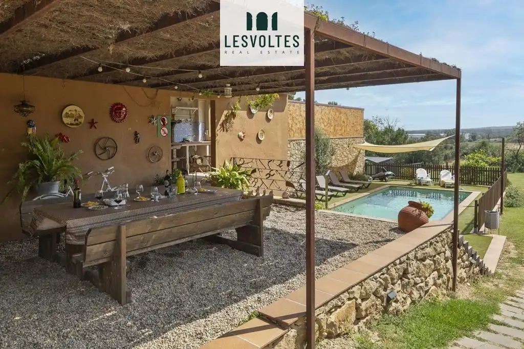 Casa de 264 m² en Forallac