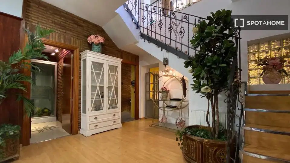 Habitación 220 m², Granada