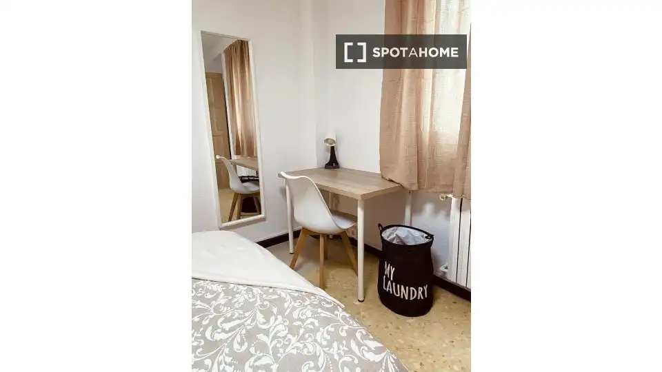 Habitación 106 m², Zaragoza