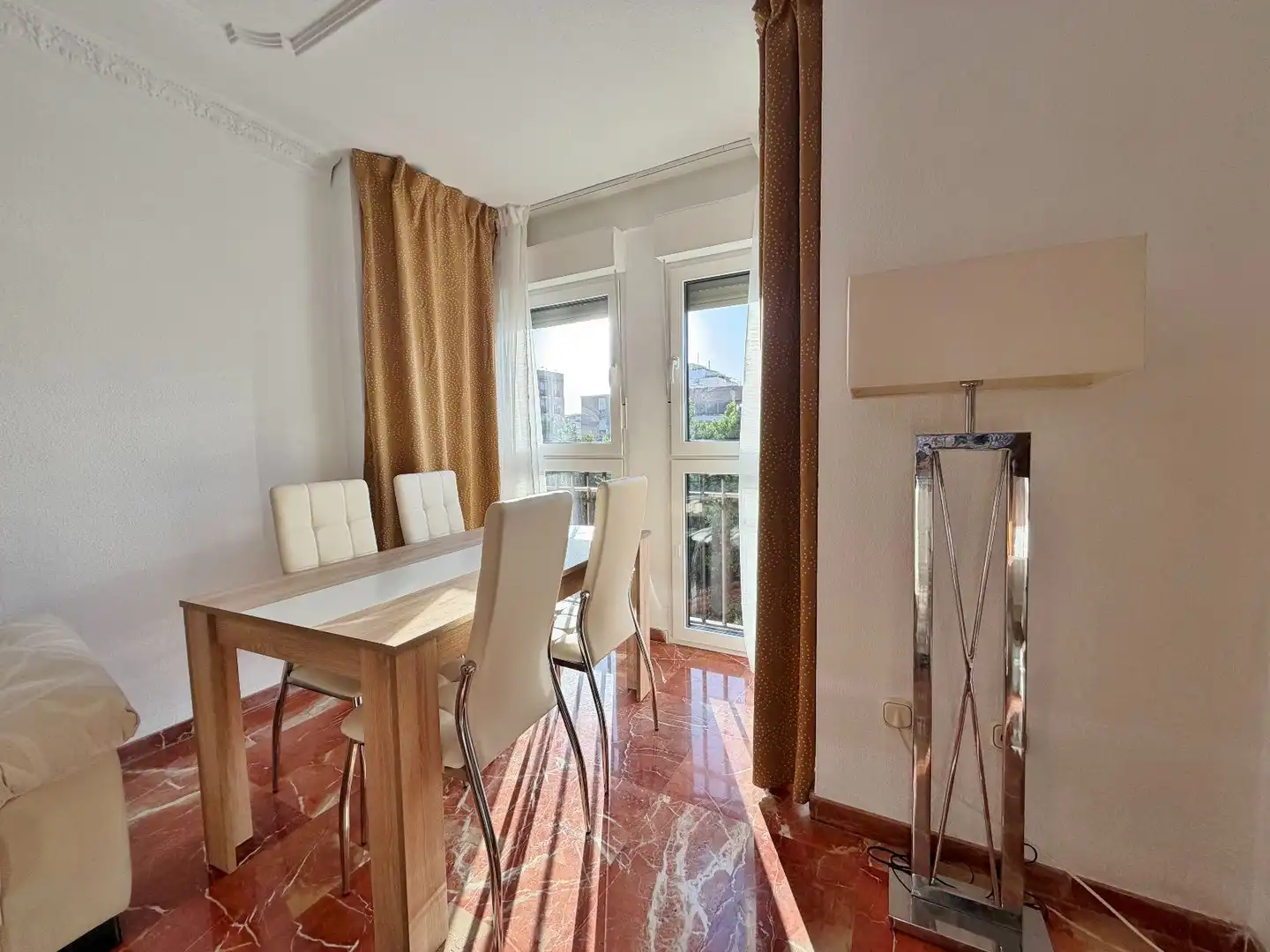 Piso de 93 m² en Almería