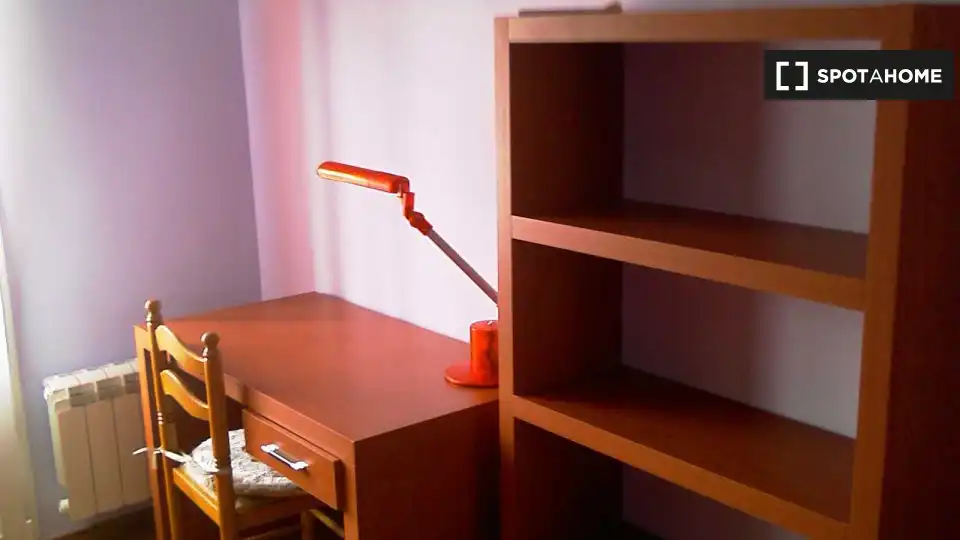 Habitación 92 m², Oviedo