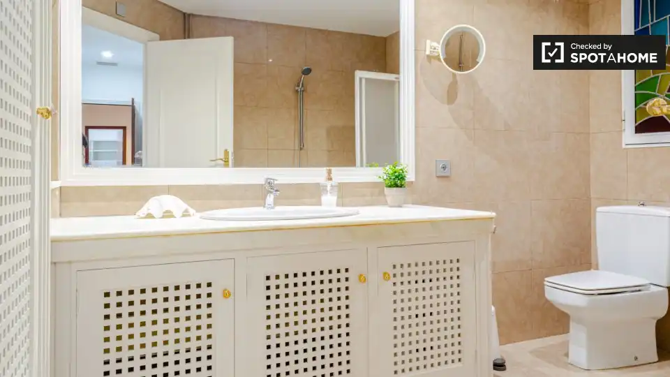 Habitación 250 m², Valencia