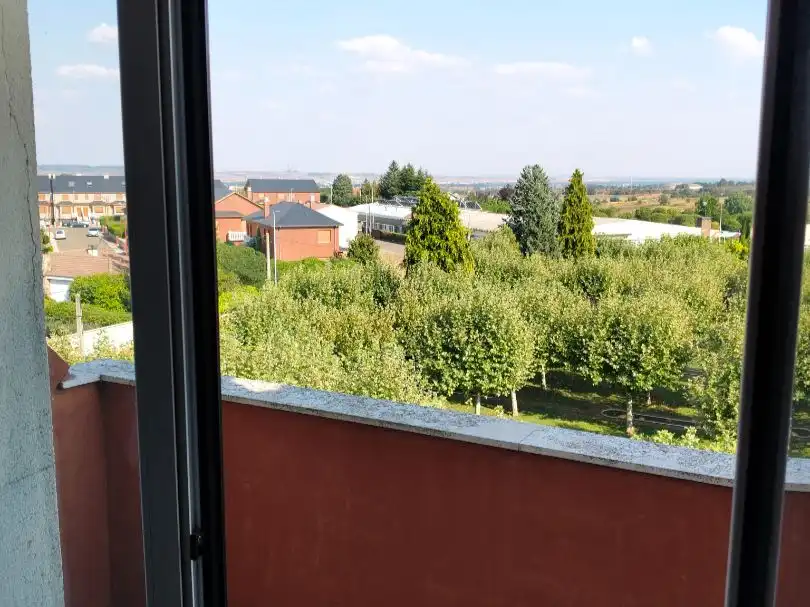 Piso de 80 m² en Valverde de la Virgen