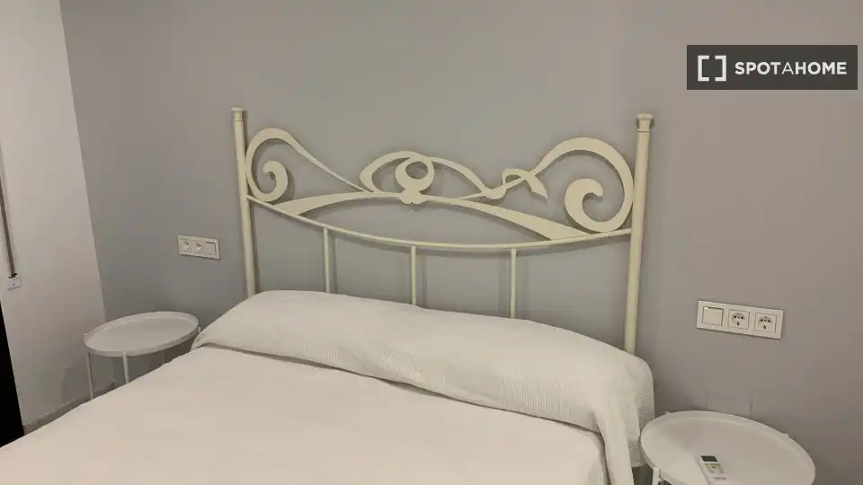 Habitación 86 m², Almería