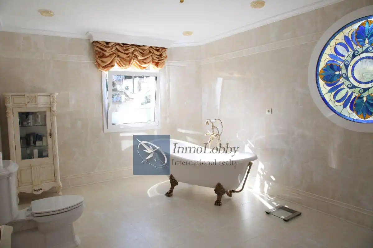 Будинок 420 м² у Castell d'Aro, Platja d'Aro i s'Agaró