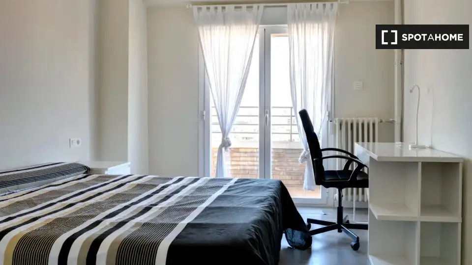 Habitación 104 m², Zaragoza