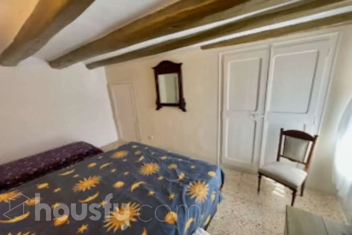 Casa de 263 m² en Mediona