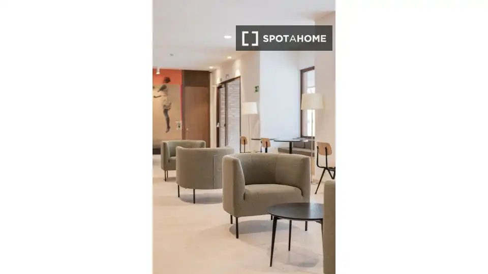 Habitación 21 m², Pamplona