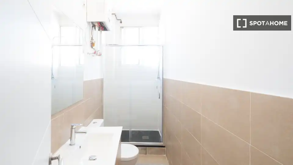 Habitación 140 m², Madrid