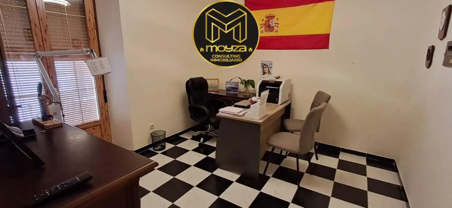 Piso de 250 m² en Jaén