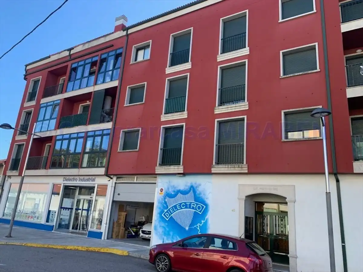 Piso de 90 m² en Boiro